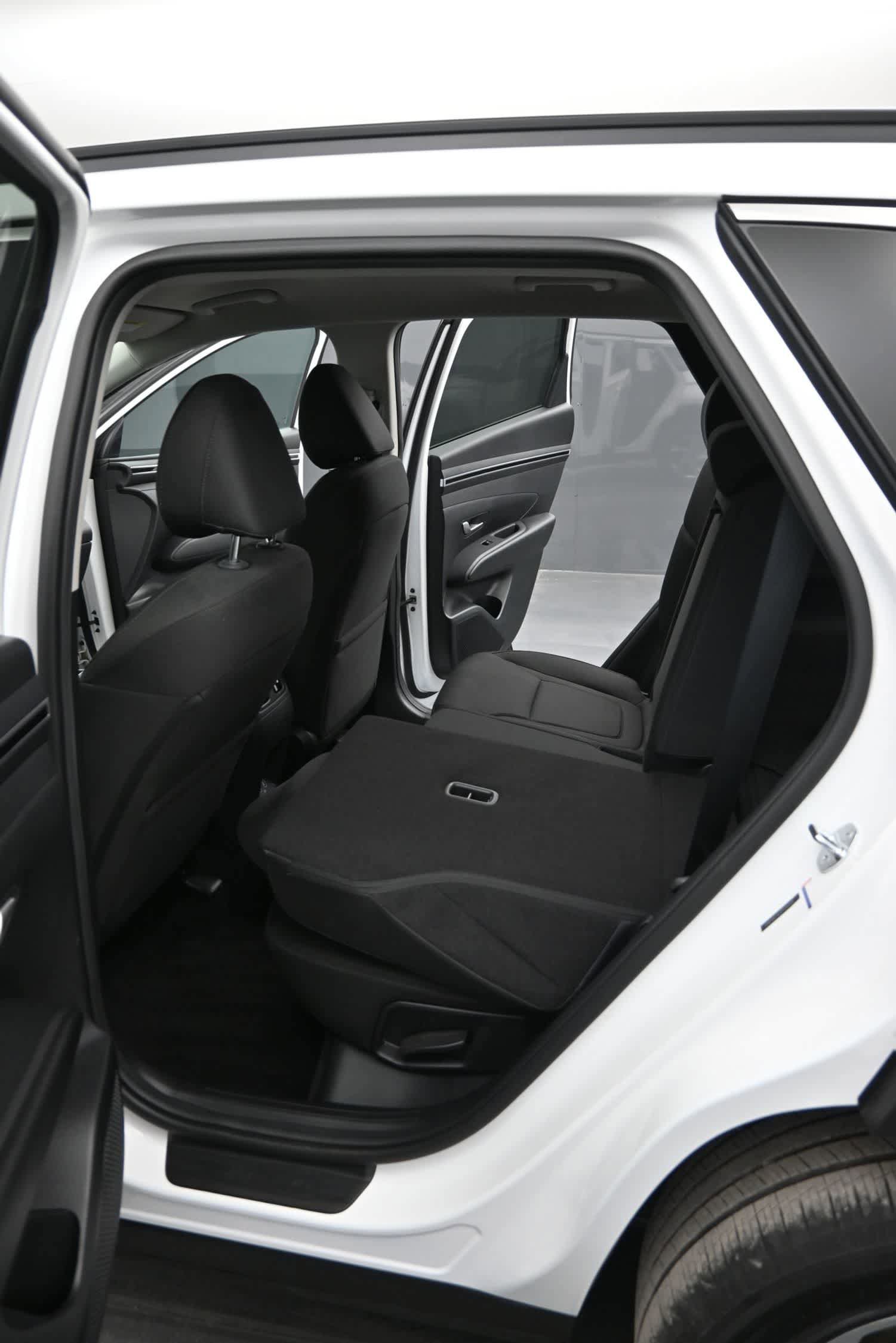 Used 2023 Hyundai Tucson SEL AWD/4WD image 14