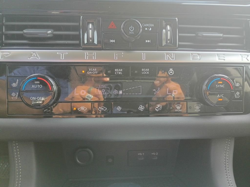 New 2026 Nissan Pathfinder Platinum image 18