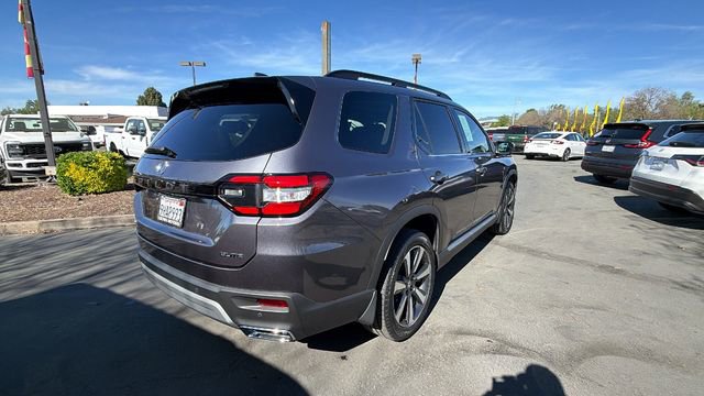 Used 2023 Honda Pilot Elite image 4