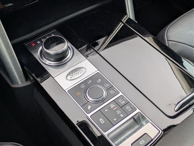 Used 2018 Land Rover Discovery HSE image 12