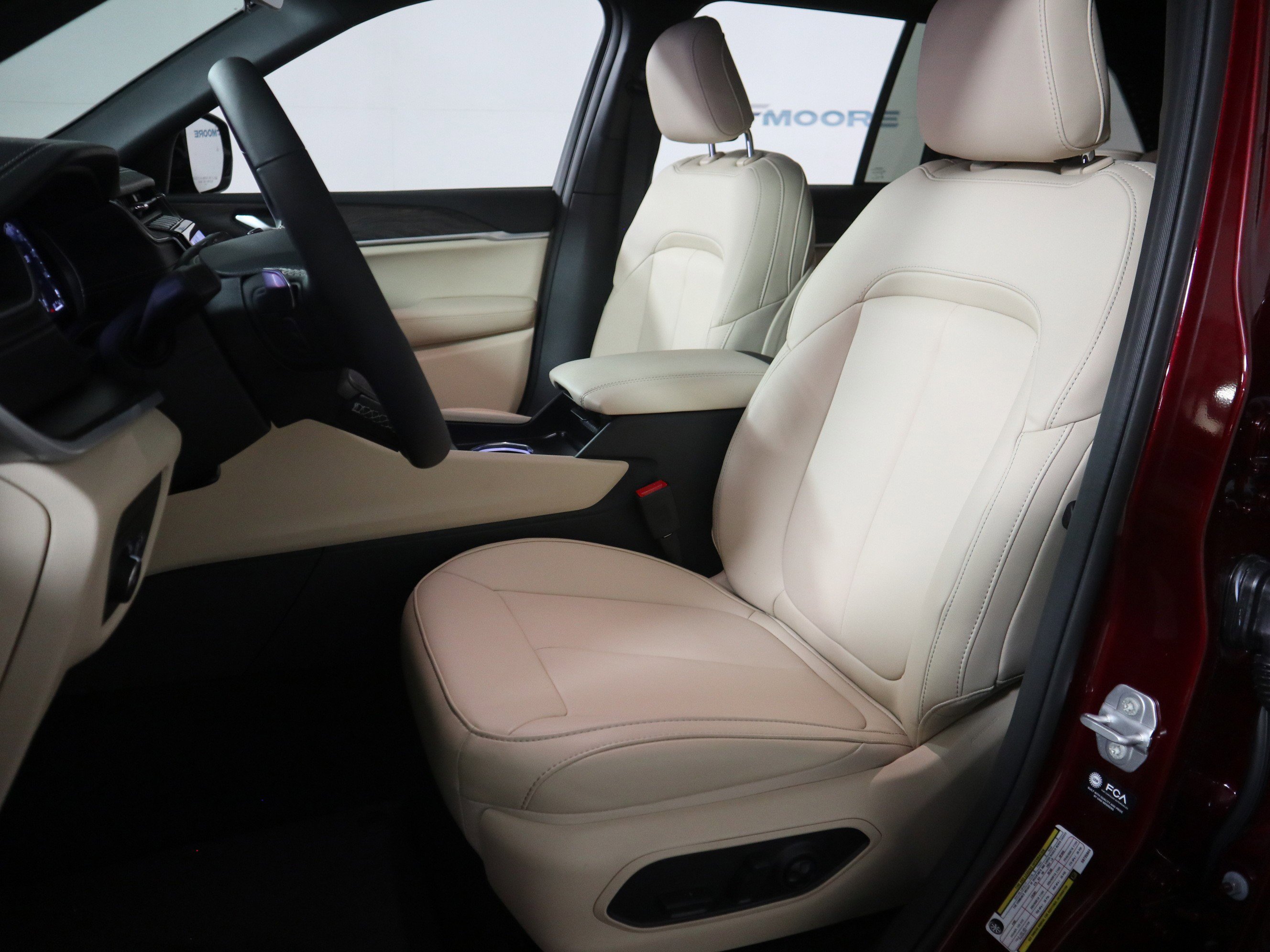 New 2025 Jeep Grand Cherokee Limited image 22