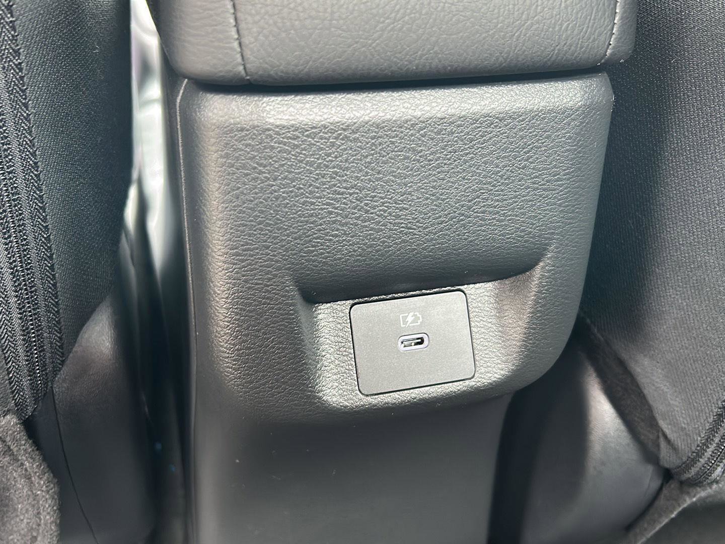 New 2025 Nissan Versa SV w/ Trunk Package FWD image 25