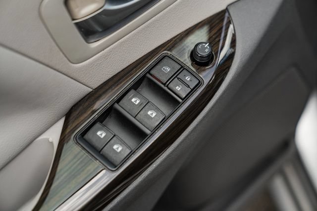 Used 2015 Toyota Sienna XLE w/ XLE Navigation Package FWD image 44