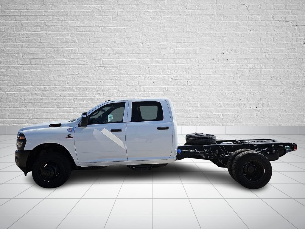 New 2026 RAM 3500 Tradesman AWD/4WD image 2