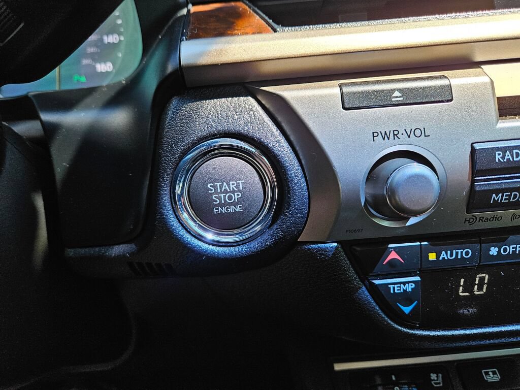 Used 2014 Lexus ES 350 FWD image 22
