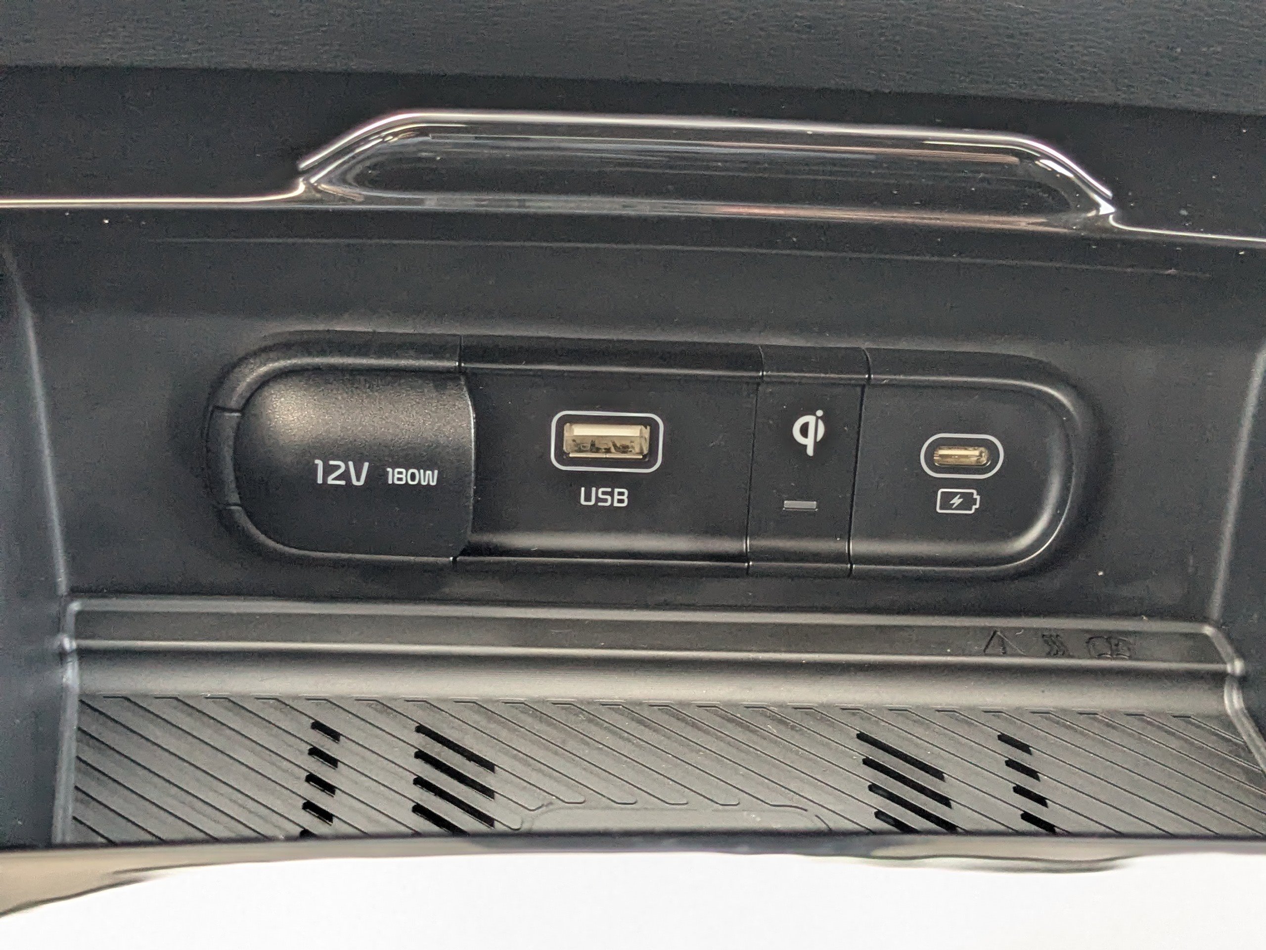 Used 2025 Kia Sportage X-Line image 27