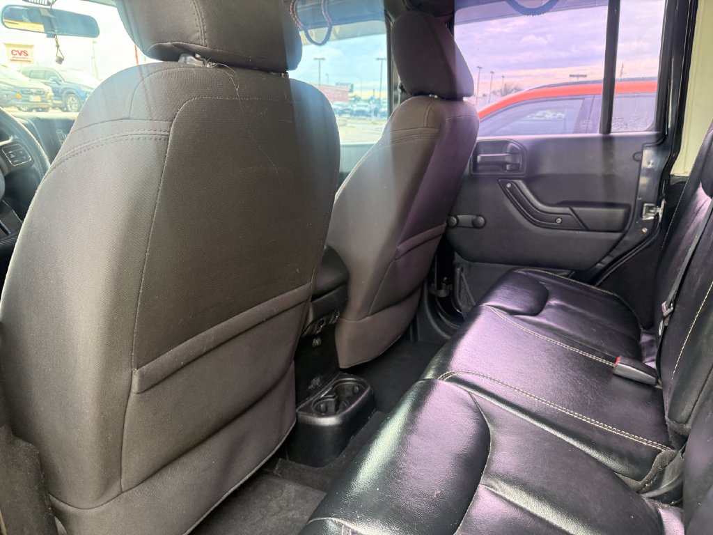 Used 2013 Jeep Wrangler Unlimited Sport w/ Connectivity Group AWD/4WD image 18