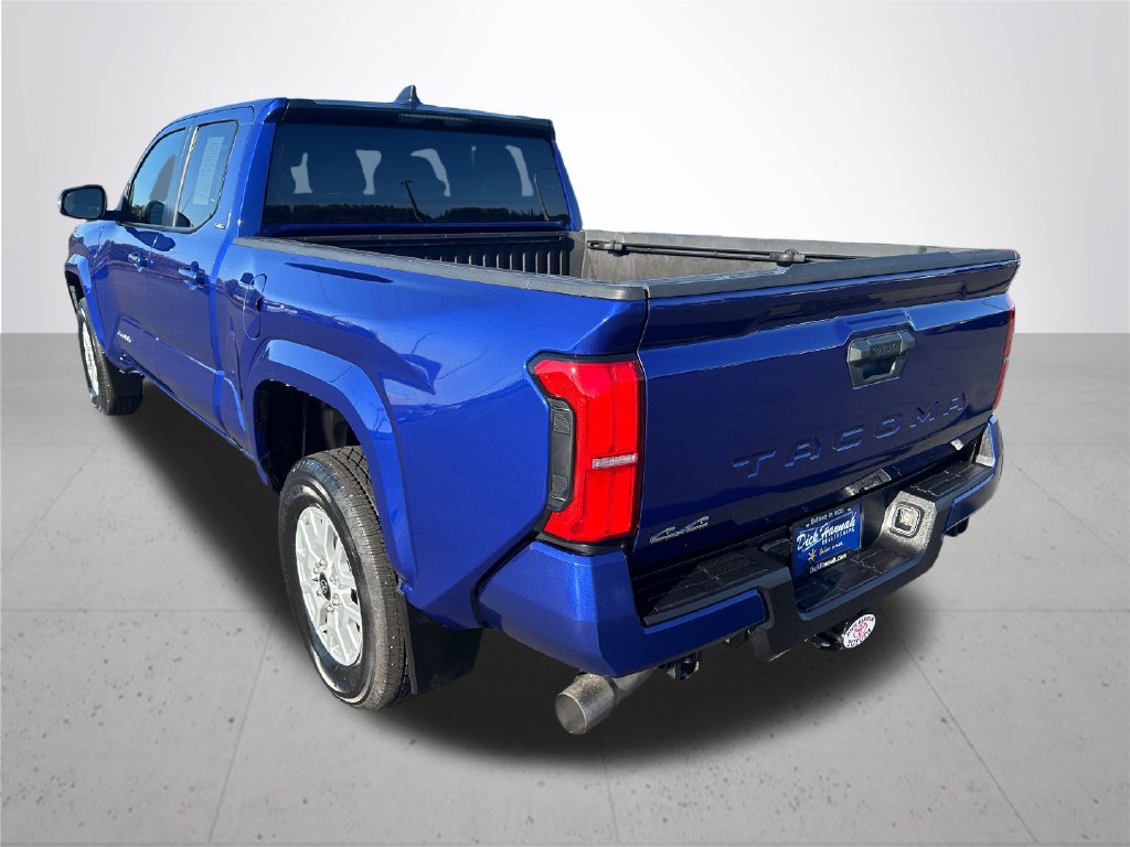 Certified 2024 Toyota Tacoma SR5 AWD/4WD image 10
