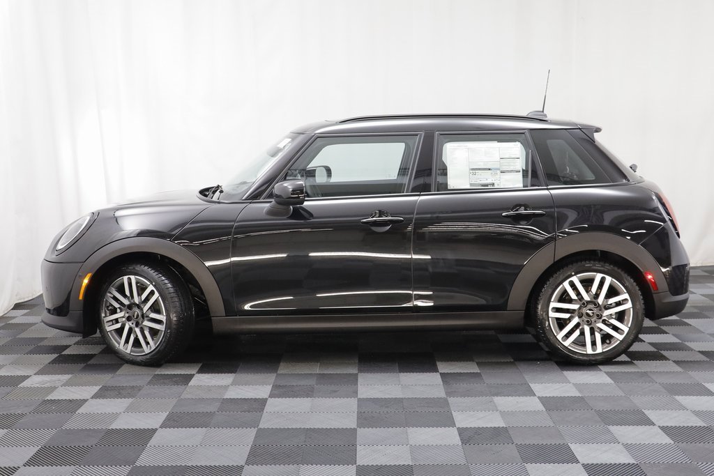 New 2026 MINI Cooper 4-Door Hardtop image 4