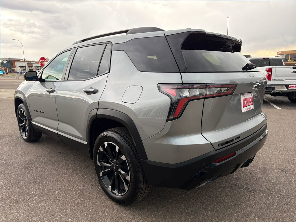 Used 2025 Chevrolet Equinox RS w/ Safety and Technology Package image 3