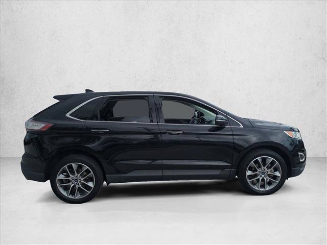 Used 2016 Ford Edge Titanium w/ Technology Package FWD image 4