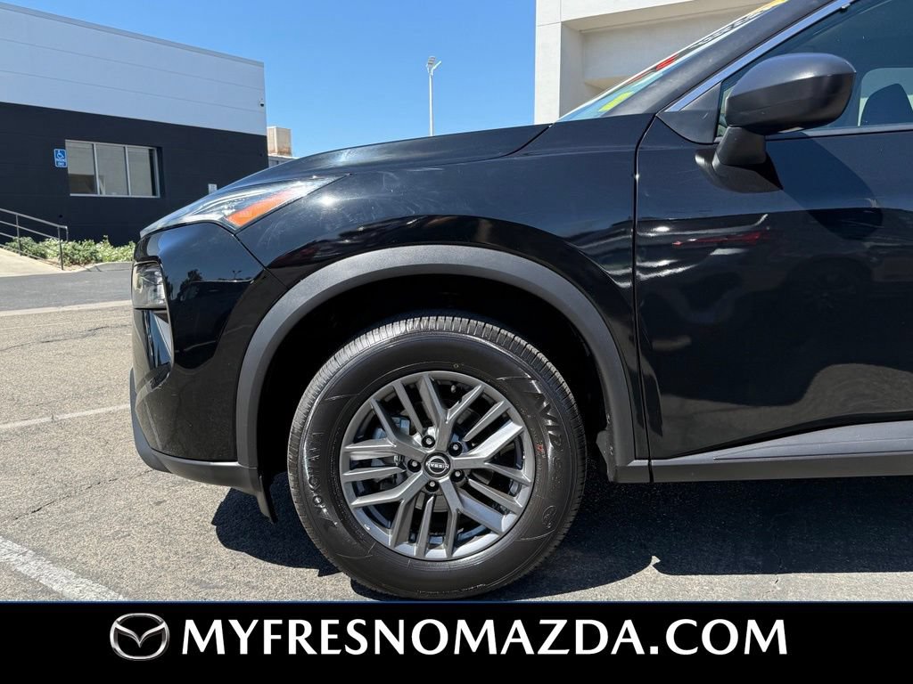 Used 2024 Nissan Rogue S FWD image 6