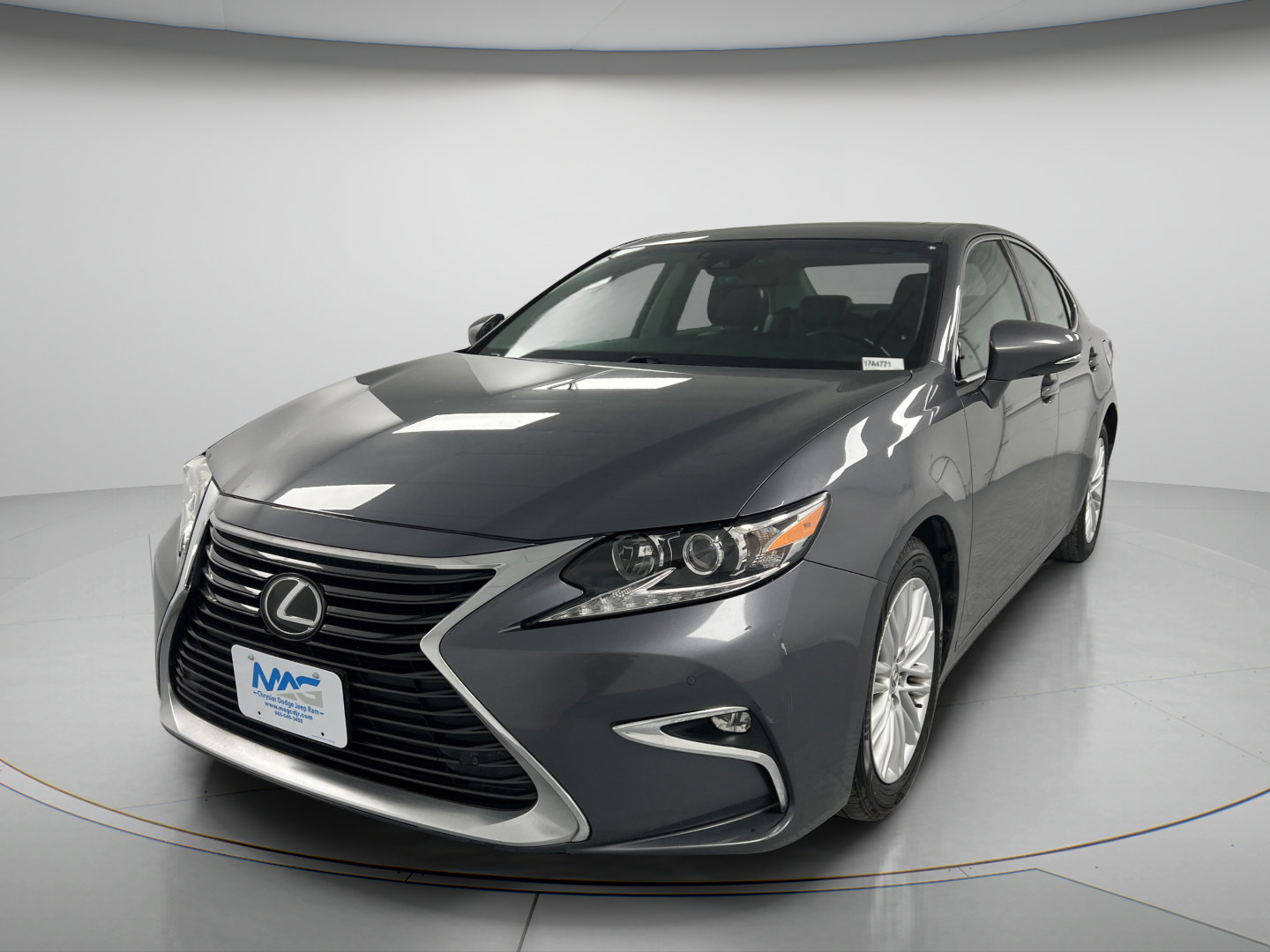 Used 2017 Lexus ES 350 w/ Premium Package FWD image 4