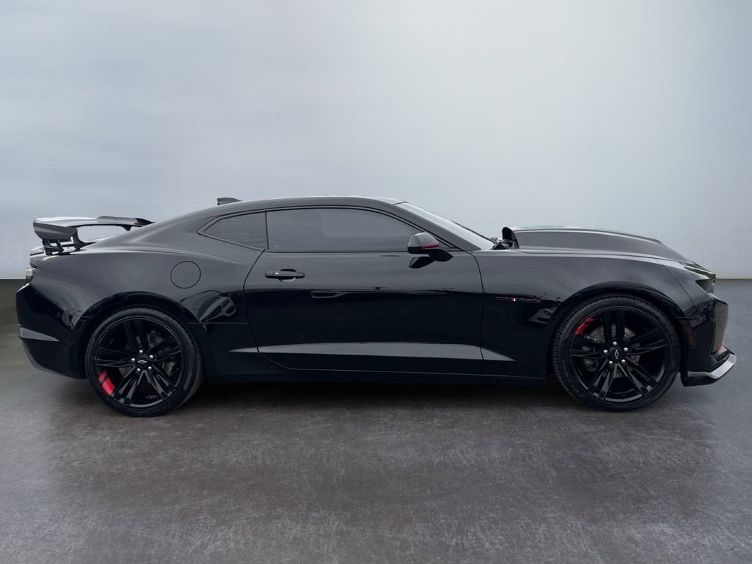 Used 2021 Chevrolet Camaro LT w/ Redline Edition RWD image 4
