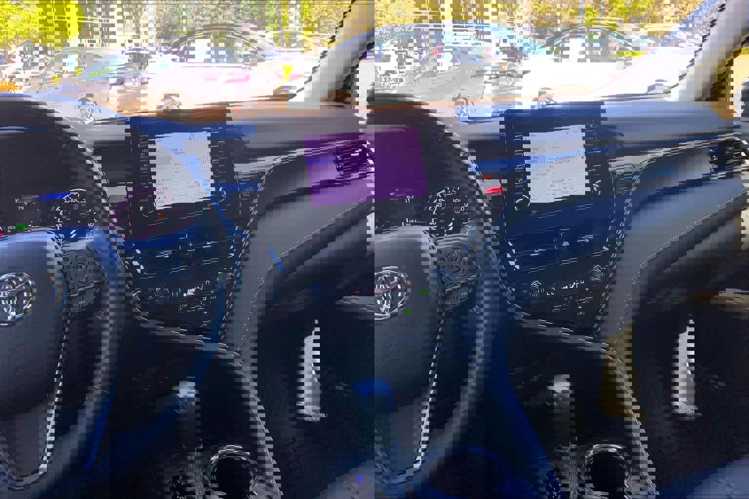 Used 2024 Toyota Camry SE w/ Convenience Package FWD image 7