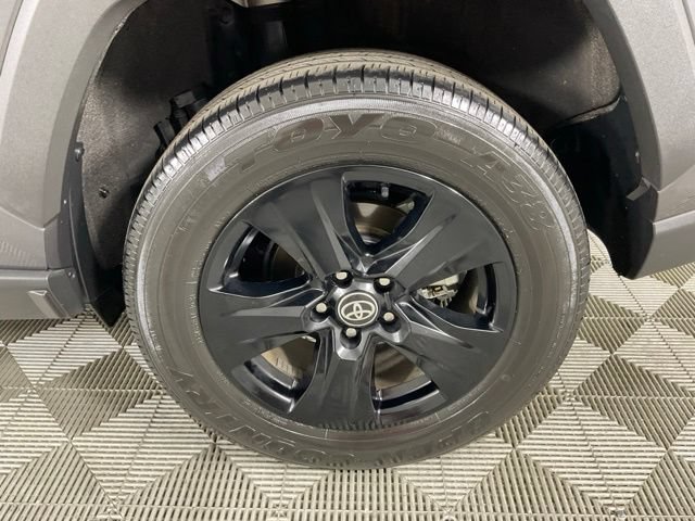 Used 2023 Toyota RAV4 XLE w/ Convenience Package FWD image 29