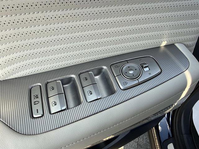 Used 2023 Hyundai Palisade Calligraphy image 10