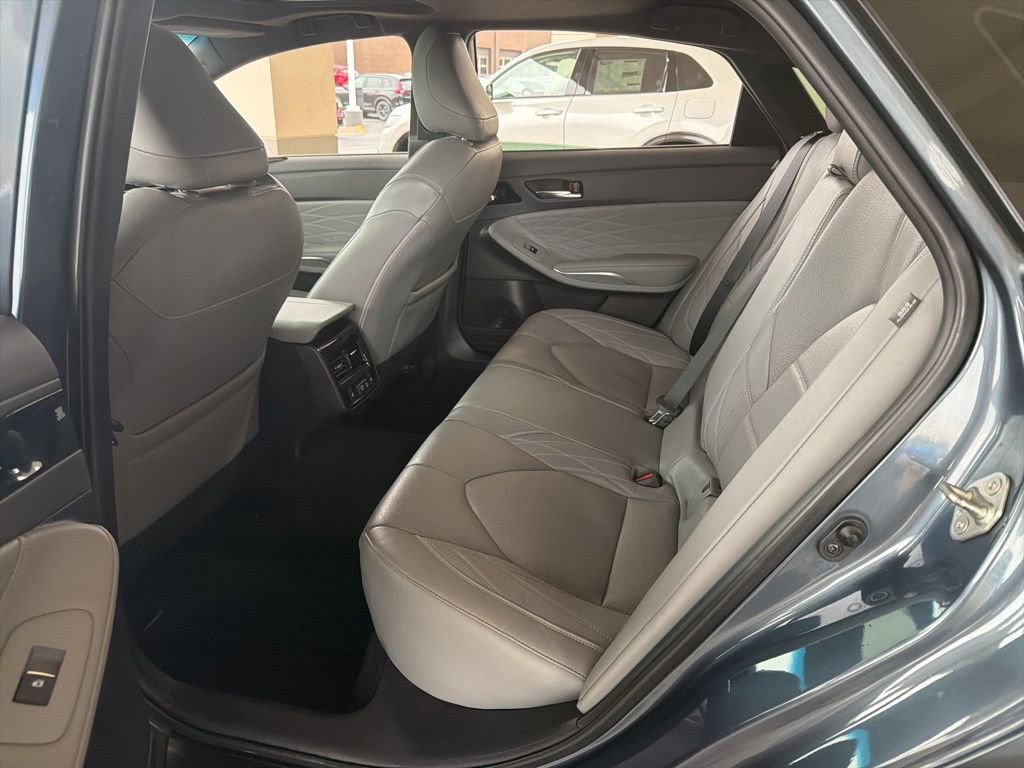 Used 2021 Toyota Avalon Limited w/ Advanced Safety Package AWD/4WD image 19