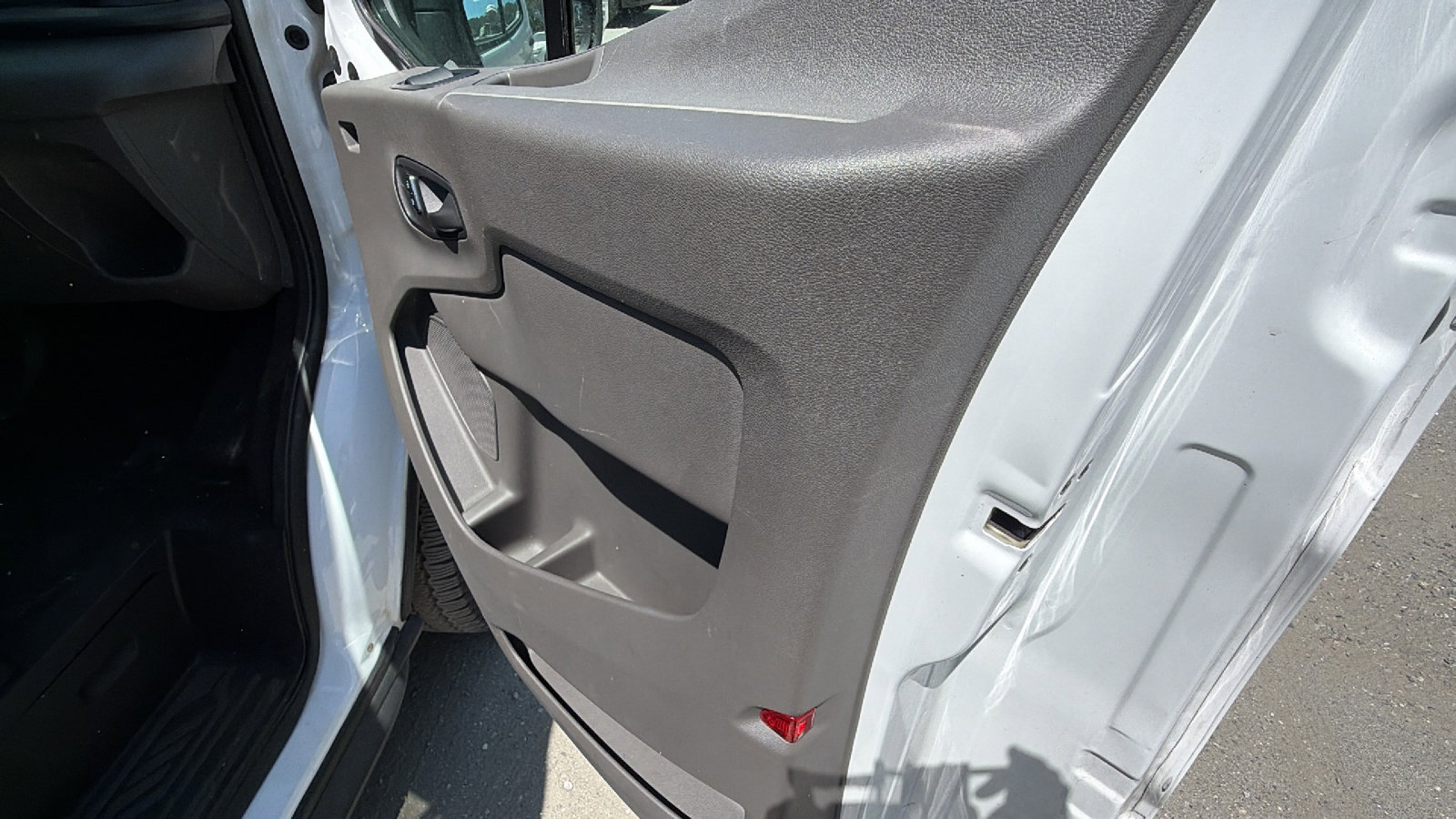 Used 2025 Ford Transit 350 XLT RWD image 19