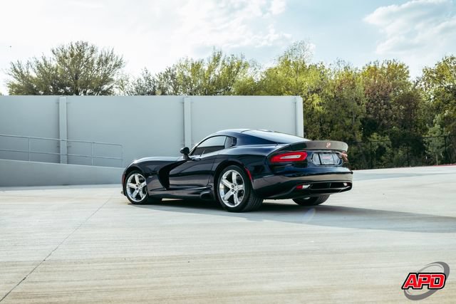 Used 2014 SRT Viper SRT-10 w/ Exterior Carbon Fiber Package RWD image 21