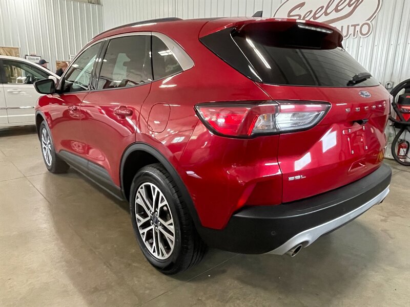 Used 2021 Ford Escape SEL AWD/4WD image 3