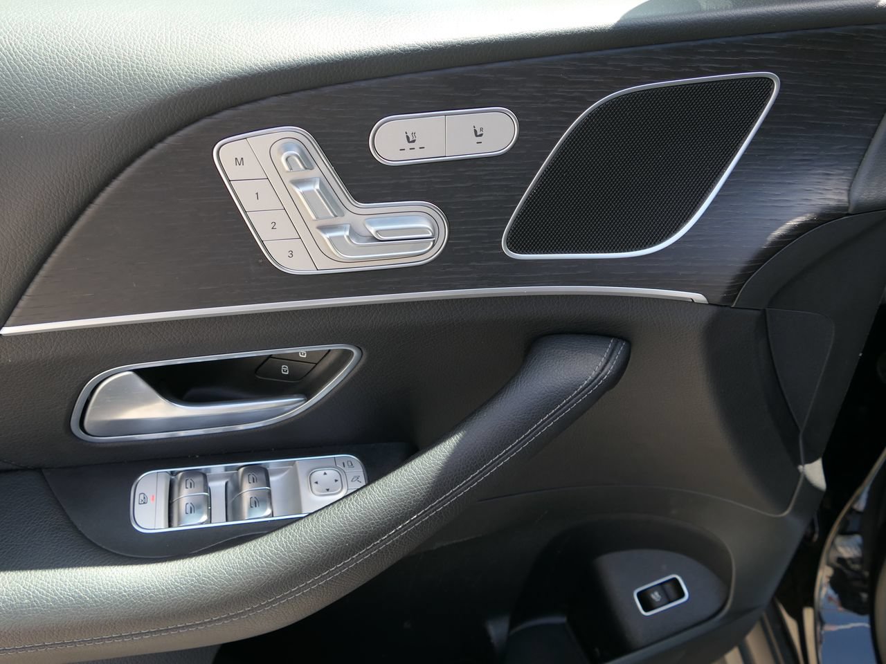 Used 2025 Mercedes-Benz GLE 450 4MATIC image 12