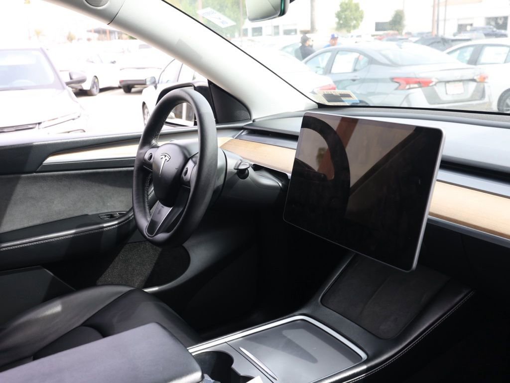 Used 2023 Tesla Model Y Long Range image 20