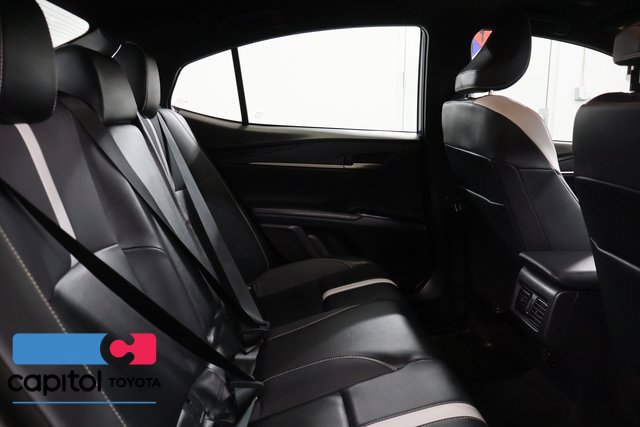 Used 2025 Toyota Camry SE w/ Convenience Package AWD/4WD image 28