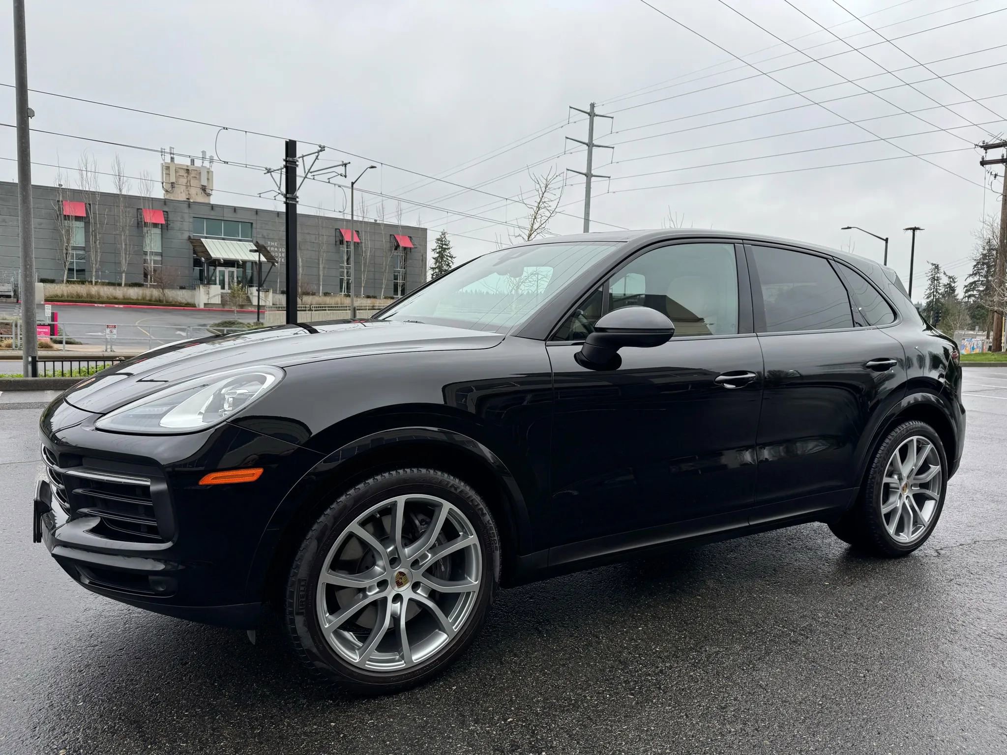 Used 2023 Porsche Cayenne w/ Sport Chrono Package (8LH) AWD/4WD image 5