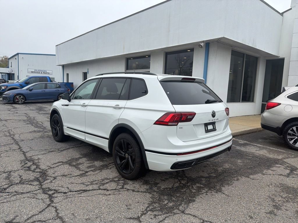 Used 2024 Volkswagen Tiguan SE R-Line image 7