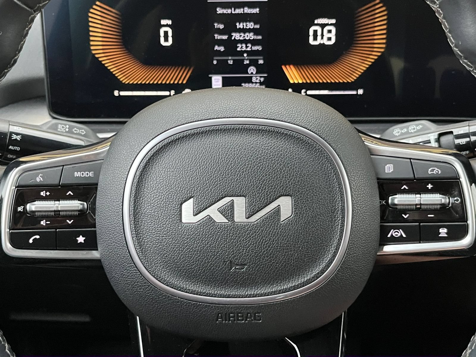Used 2024 Kia Sorento S FWD image 29