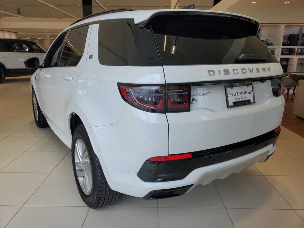 Used 2025 Land Rover Discovery Sport S image 2