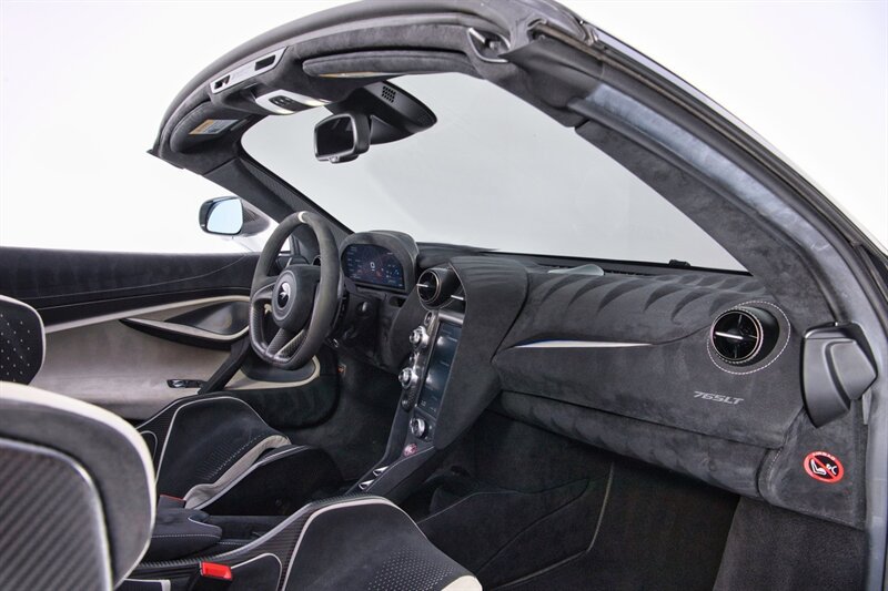 Used 2022 McLaren 765LT RWD image 36
