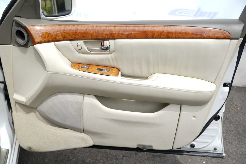 Used 2005 Lexus LS 430 RWD image 31