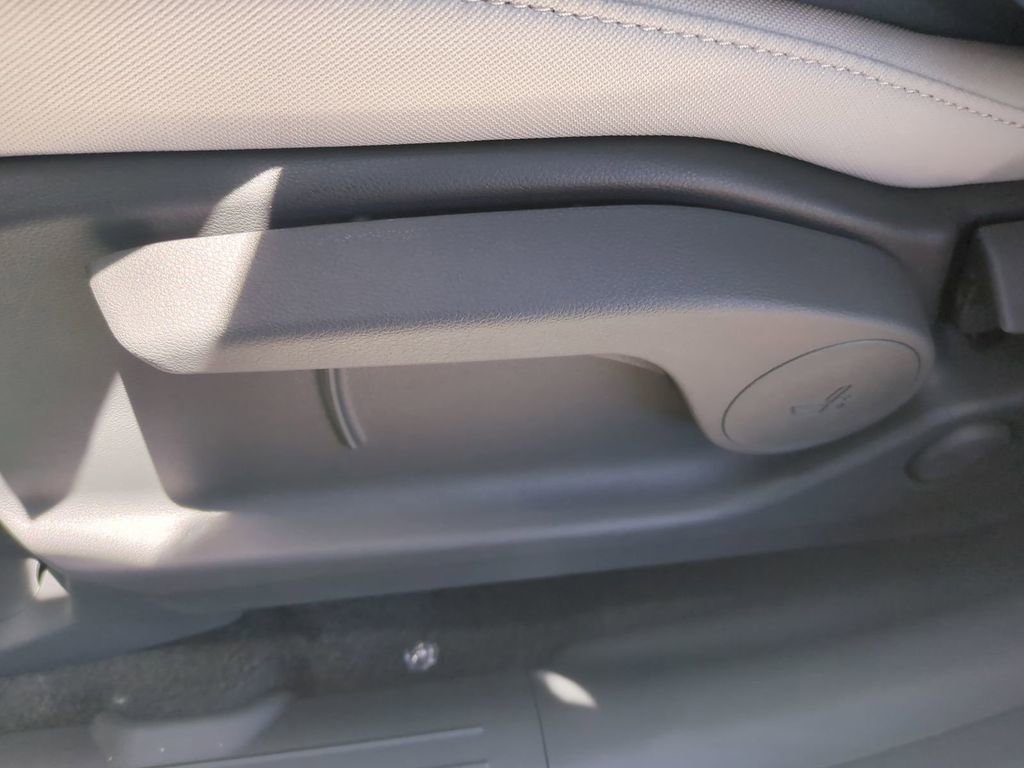 New 2026 Hyundai Santa Fe SE FWD image 24
