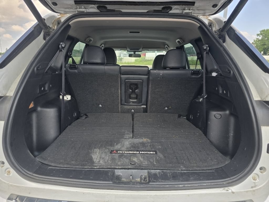 Used 2022 Mitsubishi Outlander SE AWD/4WD image 17