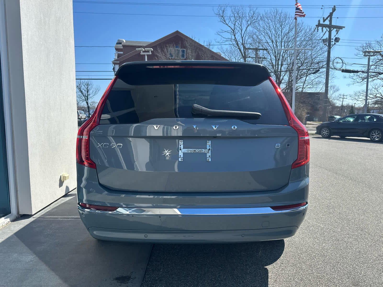 Used 2023 Volvo XC90 B6 Plus image 7