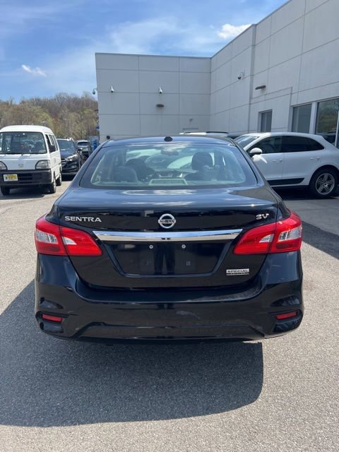 Used 2019 Nissan Sentra SV w/ Special Edition Package FWD image 3
