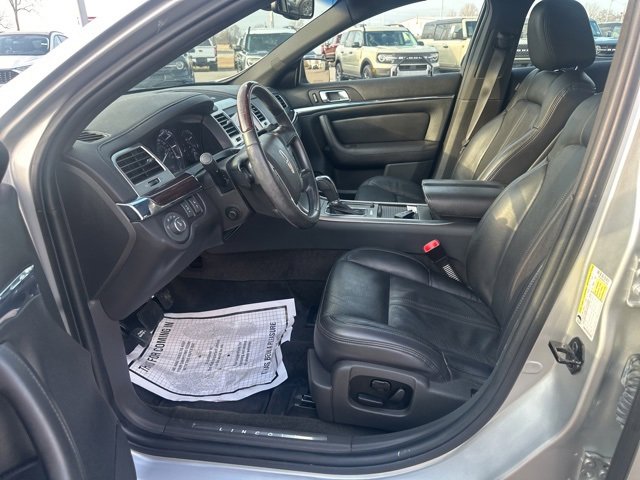 Used 2011 Lincoln MKS image 25