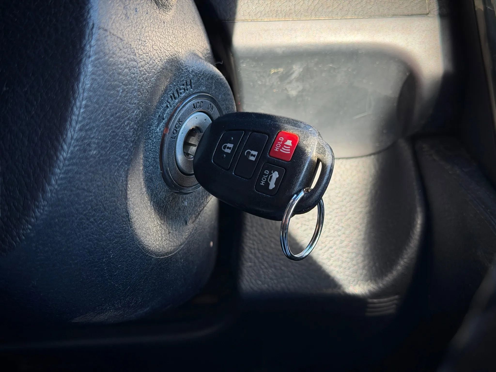 Used 2013 Toyota Camry SE image 12