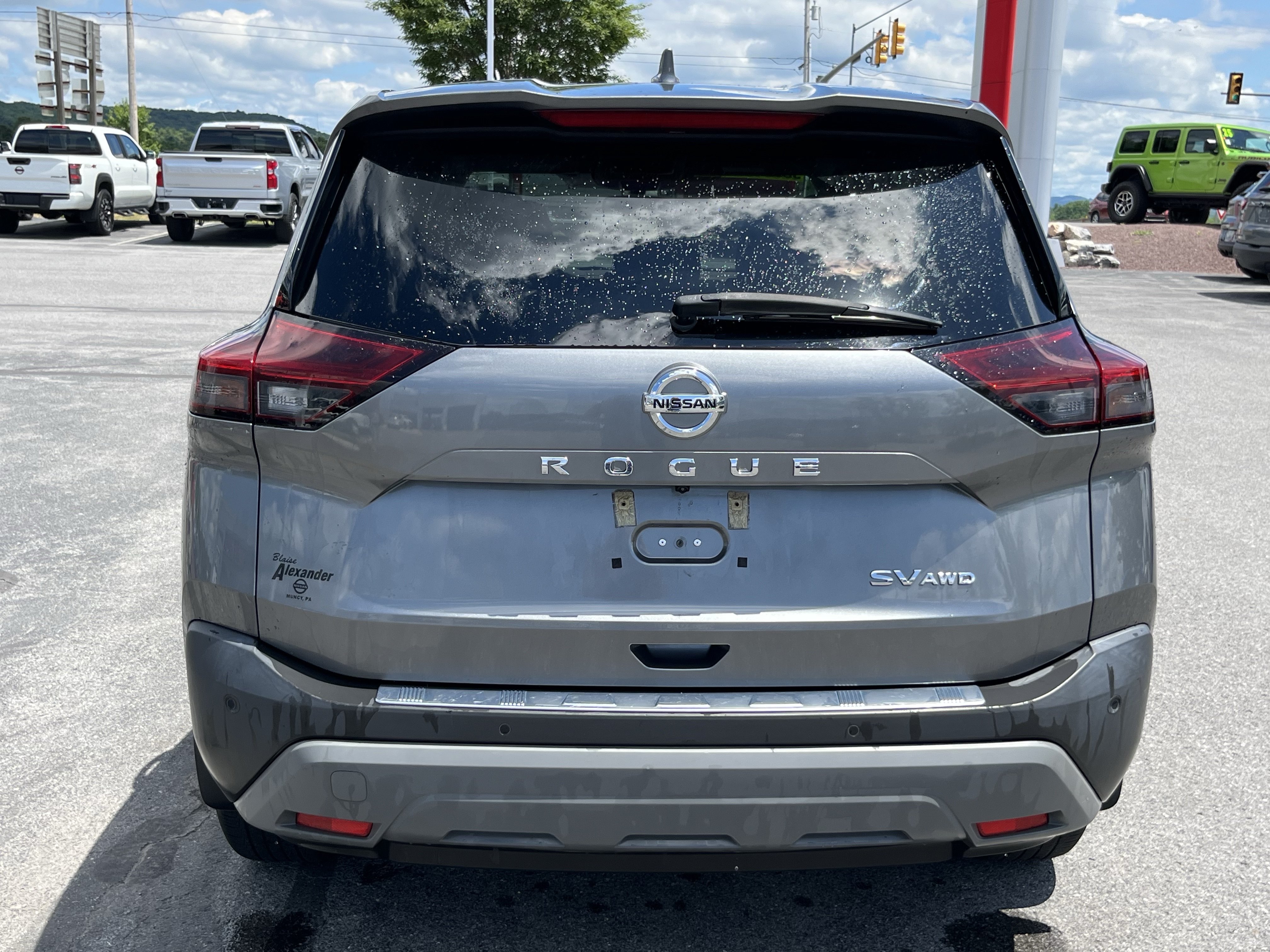 Used 2021 Nissan Rogue SV AWD/4WD image 6
