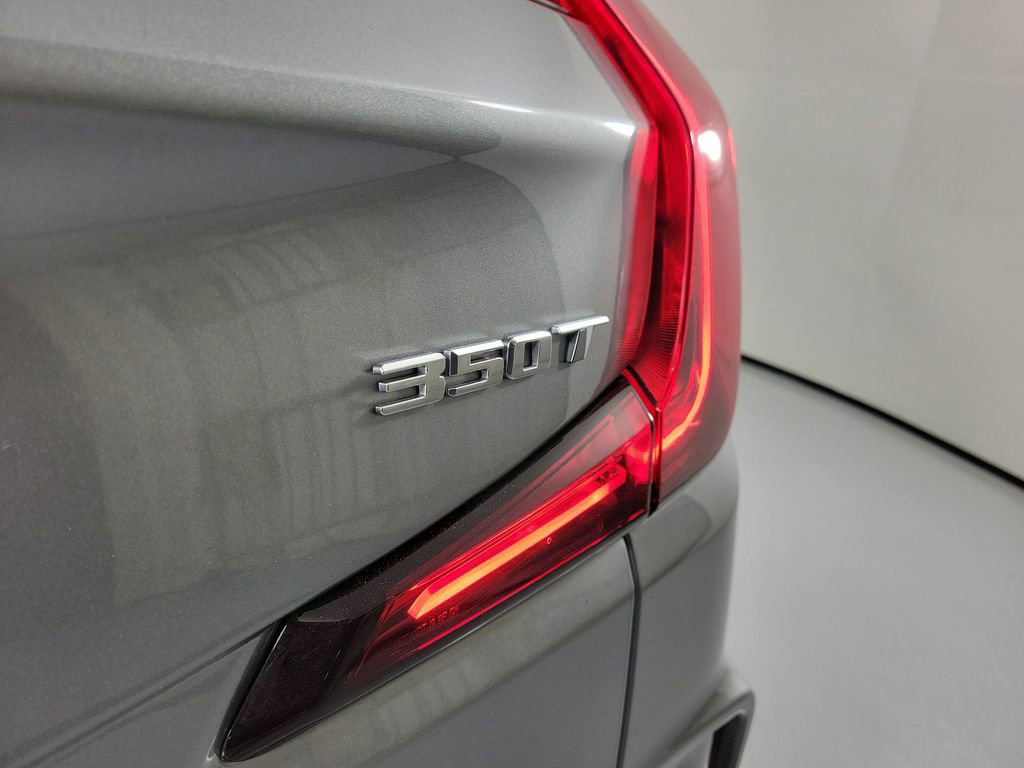 Certified 2025 Cadillac XT4 Premium Luxury image 5