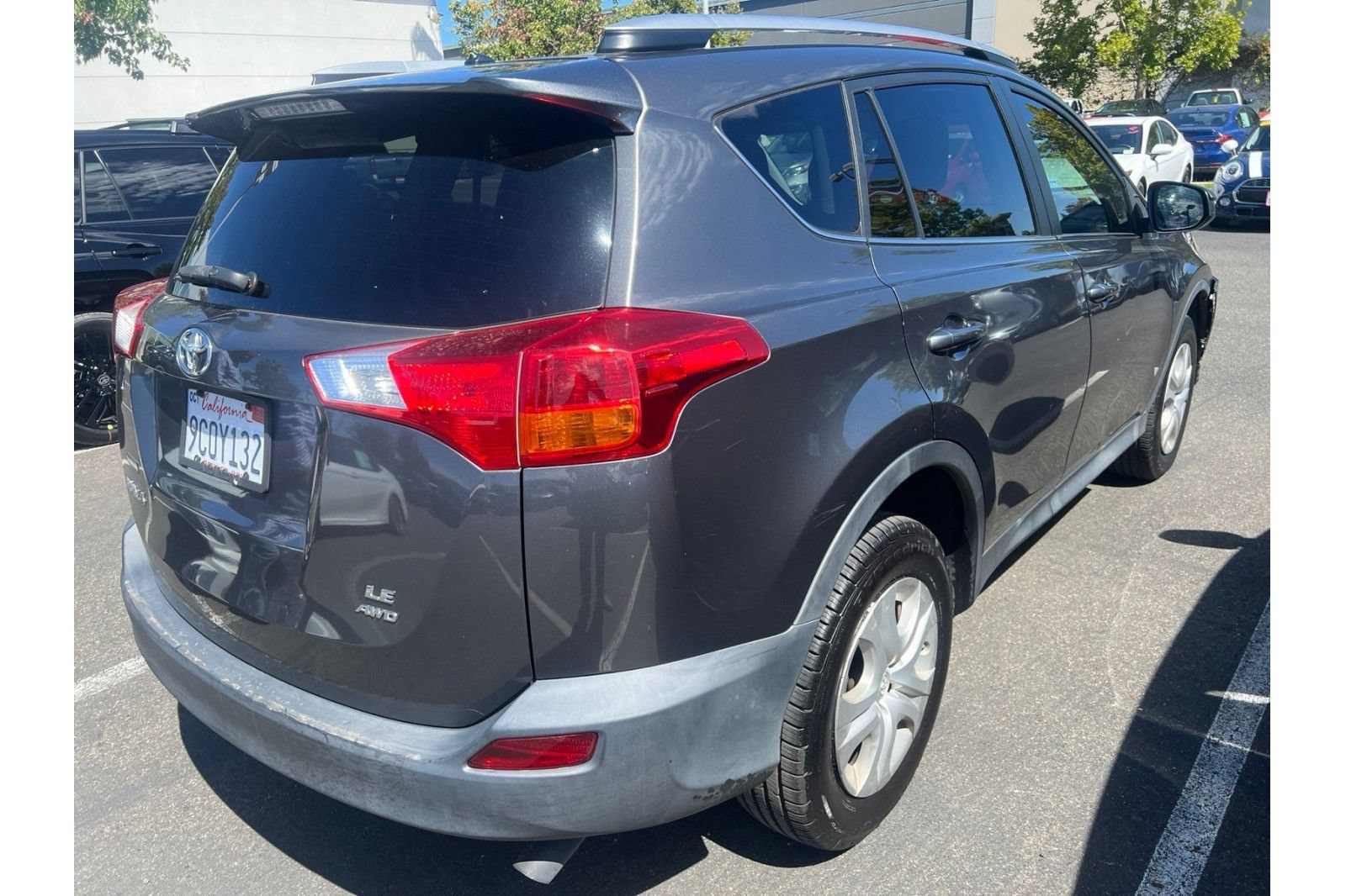 Used 2015 Toyota RAV4 LE AWD/4WD image 4