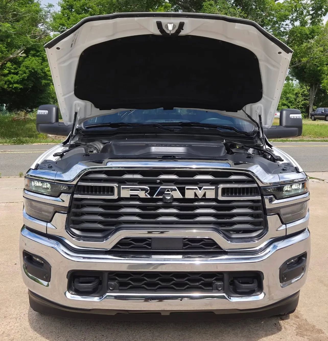 Used 2025 RAM 3500 Big Horn AWD/4WD image 28