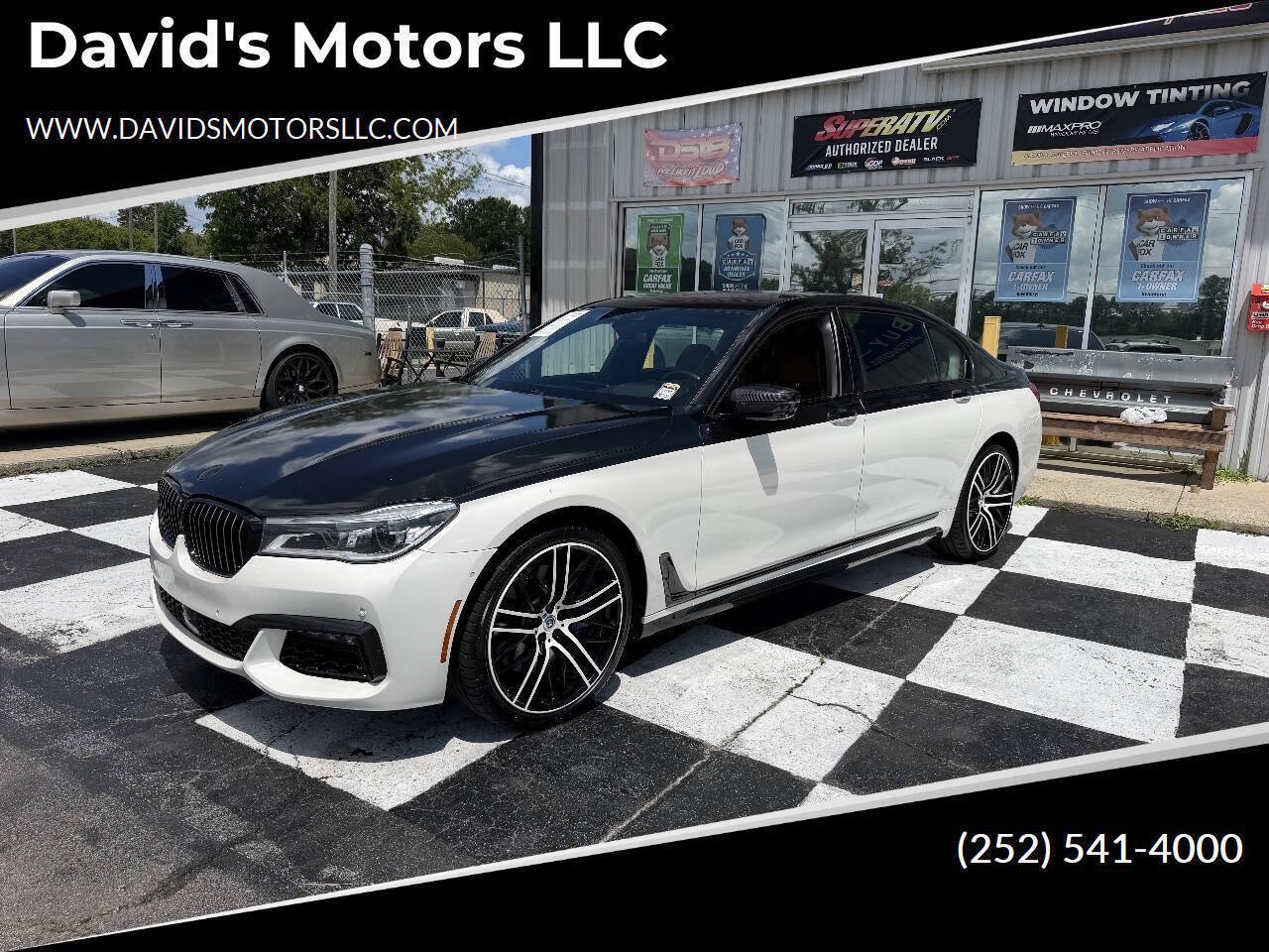 Used 2017 BMW 750i xDrive AWD/4WD image 1