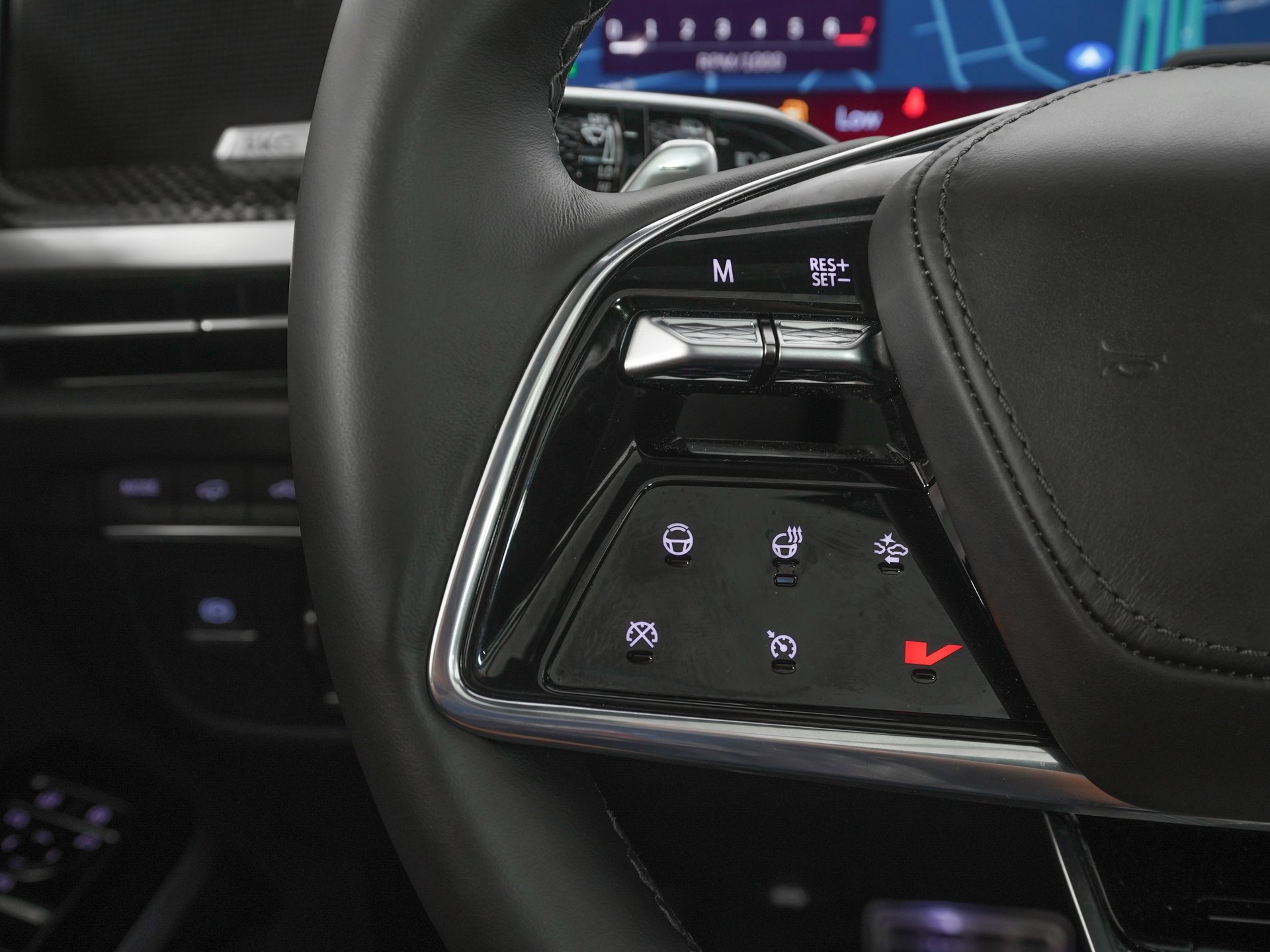 Used 2025 Cadillac Escalade V w/ LPO, Floor Liner Package image 24