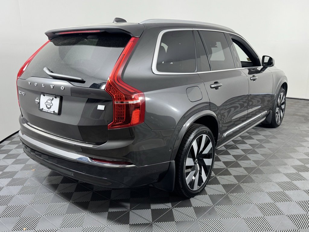 Certified 2024 Volvo XC90 T8 Ultimate w/ Protection Package Premier image 5