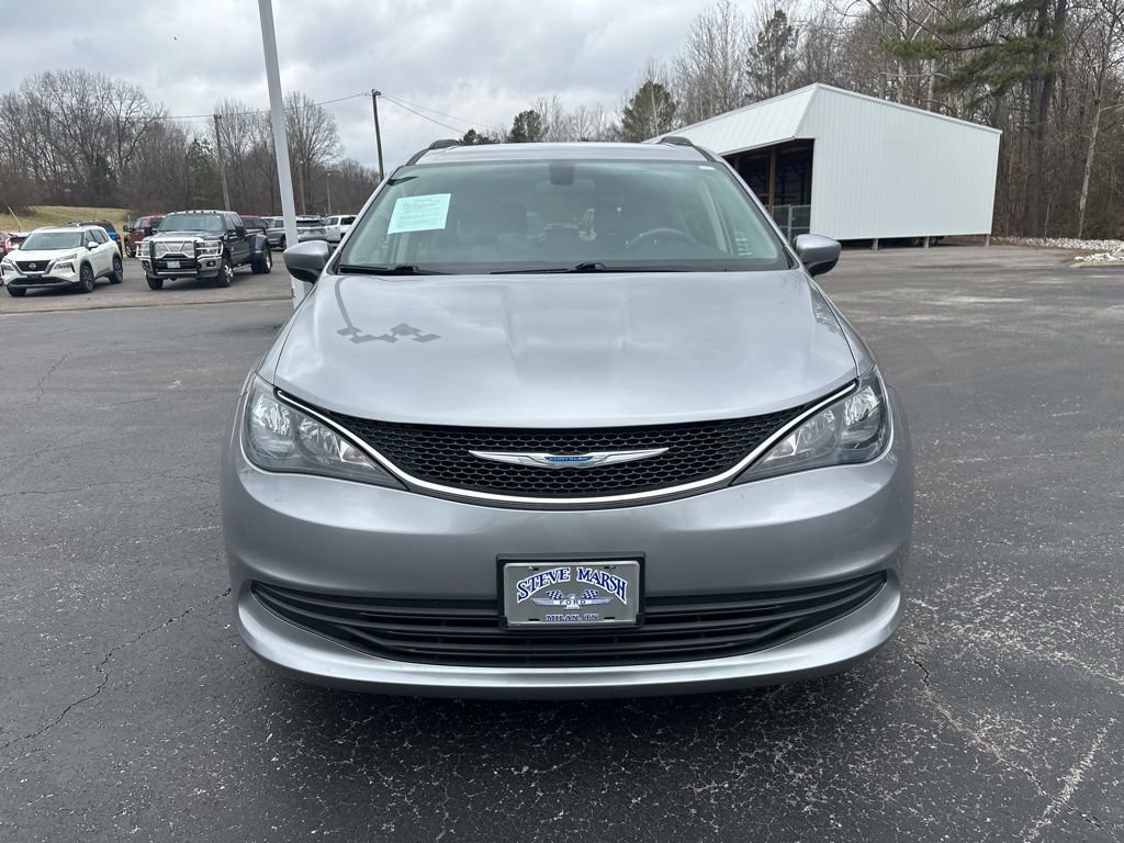 Used 2018 Chrysler Pacifica Touring w/ Tire & Wheel Group image 8
