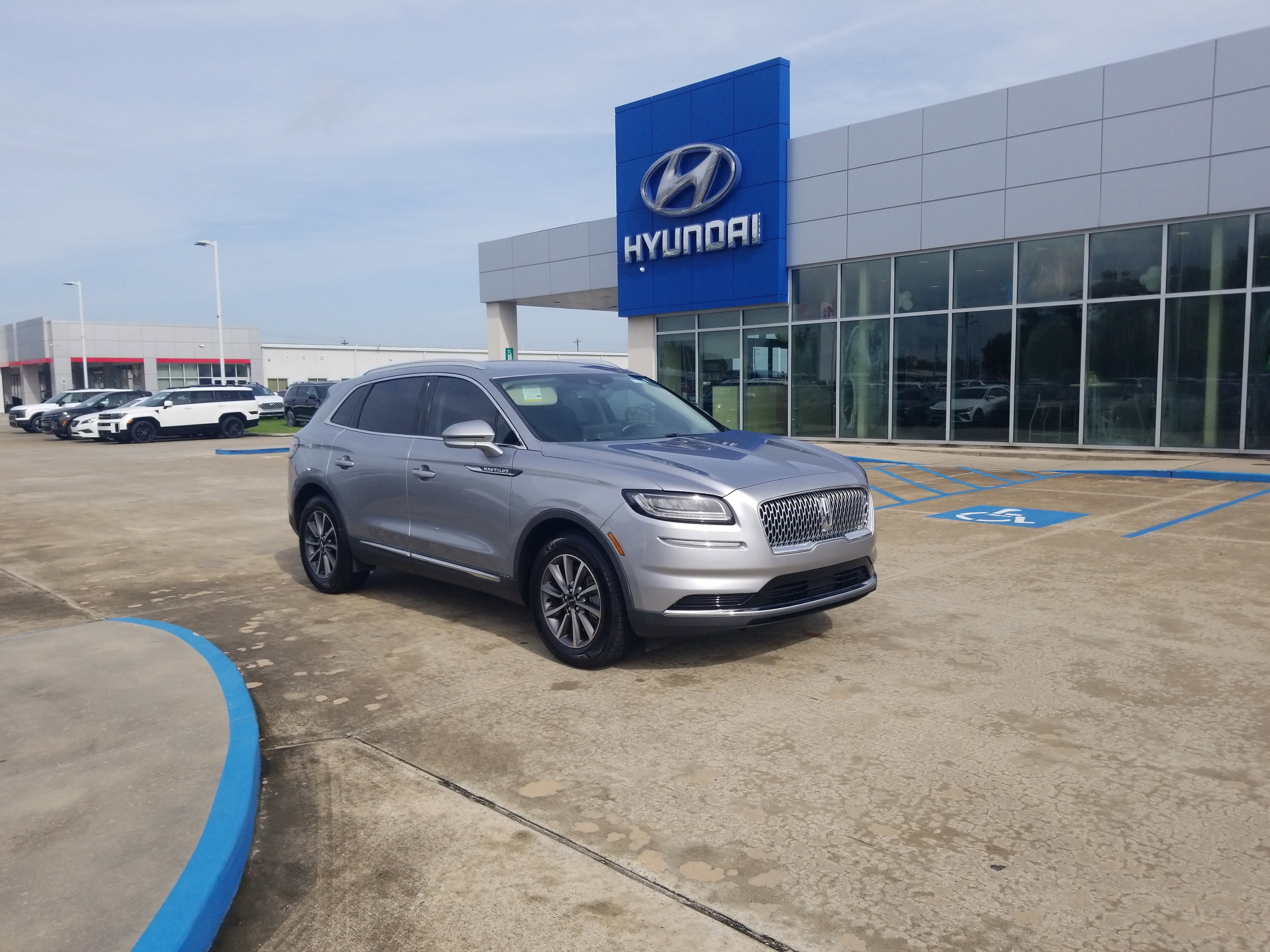 Used 2021 Lincoln Nautilus FWD video 1