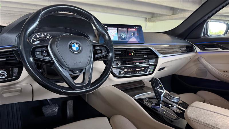 Used 2018 BMW 530i xDrive AWD/4WD image 25